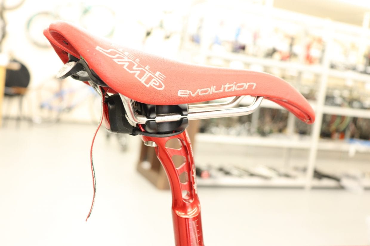 中古の5千円フレームでロードバイクを組んでみた バイチャリ赤い店長の自転車紹介 Frame フレイム